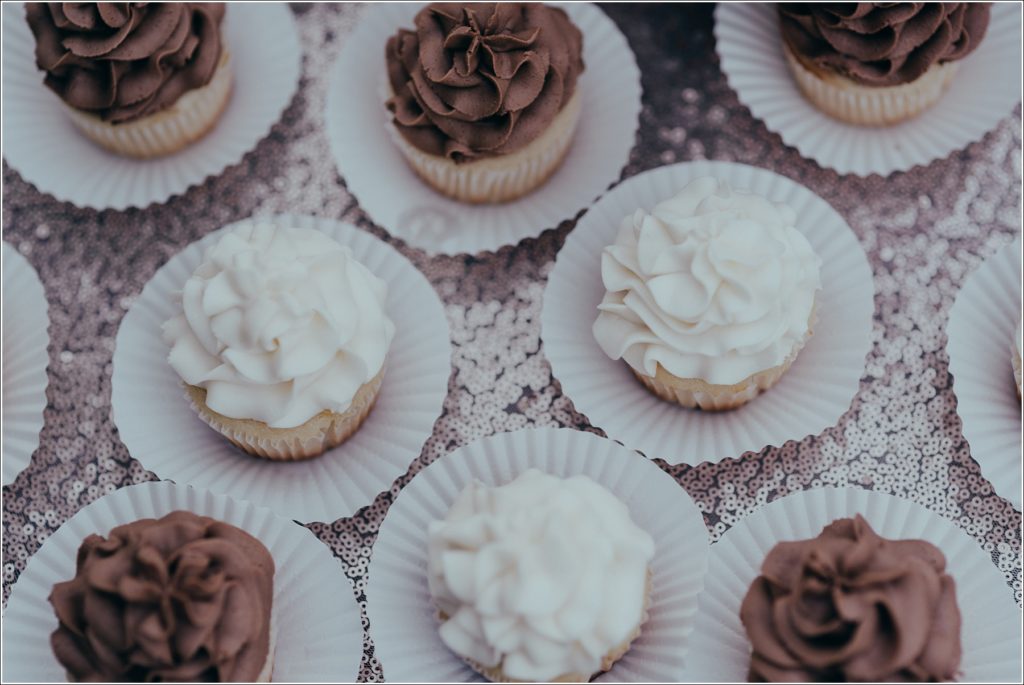 cupcakes on sequin pink table cloth